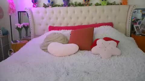 Snapshot of vegas_danielle chatting on 05-03-26, 03:56 Vegas Dani online show from 05-03-26, 03:56