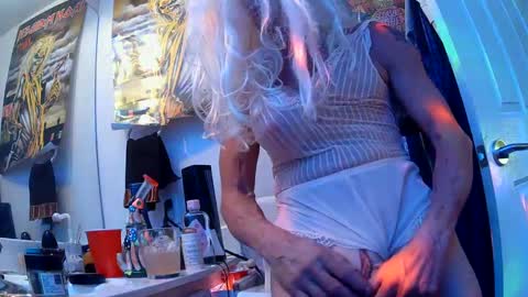 Snapshot of vegasmd chatting on 02-15-25, 04:14 vegasmd online show from 02-15-25, 04:14