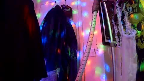 Snapshot of vegasmd chatting on 02-20-25, 07:01 vegasmd online show from 02-20-25, 07:01