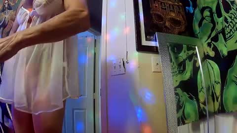 Snapshot of vegasmd chatting on 02-21-25, 11:10 vegasmd online show from 02-21-25, 11:10