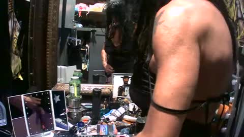 Snapshot of vegasmd chatting on 10-02-25, 10:11 vegasmd online show from 10-02-25, 10:11