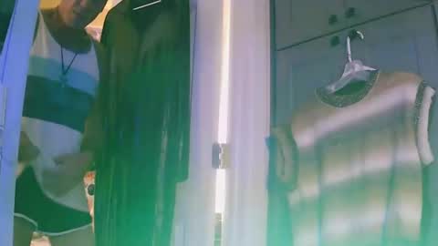 Snapshot of vegasmd chatting on 10-24-25, 02:41 vegasmd online show from 10-24-25, 02:41