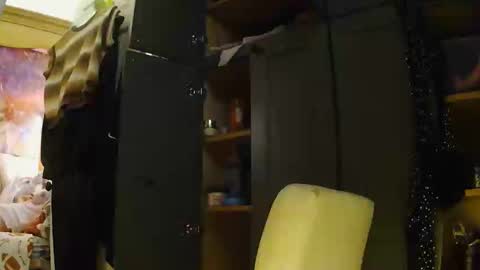 Snapshot of vegasmd chatting on 10-27-25, 02:54 vegasmd online show from 10-27-25, 02:54