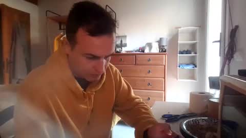 Snapshot of vegboy87 chatting on 11-18-25, 04:55 vegboy87 online show from 11-18-25, 04:55