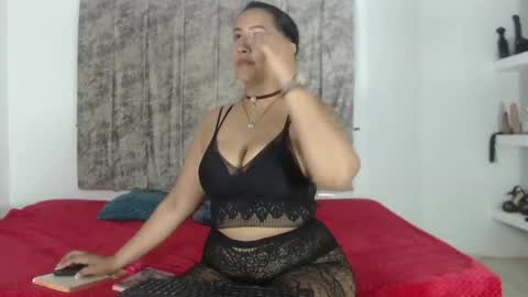 Snapshot of velaand_edwar01 chatting on 05-24-26, 08:58 VelaAndEdwa online show from 05-24-26, 08:58