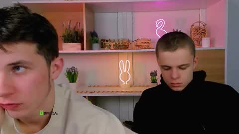 Snapshot of veldi_to chatting on 12-16-25, 12:32 veldi_to online show from 12-16-25, 12:32