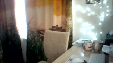 velka_raspberry online show from 06-19-26, 05:23