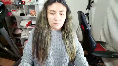 Im VelaI will be Christmas and New Year with my family December 22 to January 13 I will miss you guys. online show from 04-20-26, 04:04