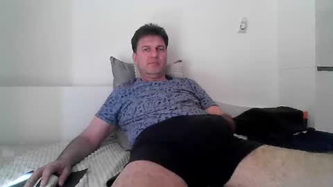 Snapshot of velstat_000 chatting on 06-14-26, 06:26 velstat_000 online show from 06-14-26, 06:26