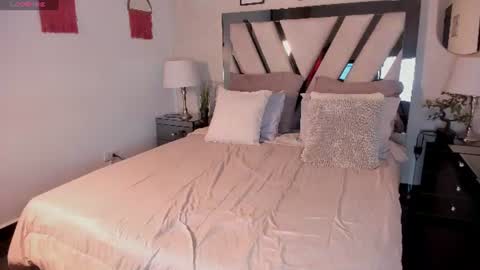 veluna_ online show from 07-02-26, 11:16
