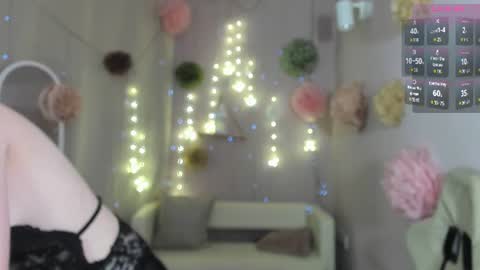 Snapshot of velvet__kiss chatting on 07-15-26, 08:47 Kim online show from 07-15-26, 08:47