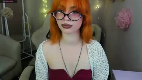 Snapshot of velvet__kiss chatting on 07-19-26, 08:45 Kim online show from 07-19-26, 08:45