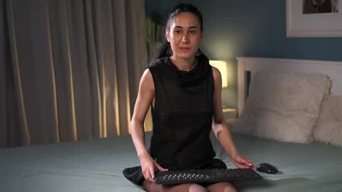 Snapshot of velvet_blush chatting on 05-20-26, 01:06 velvet_blush online show from 05-20-26, 01:06