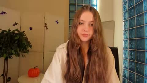 velvet_cherry online show from 10-30-25, 03:02