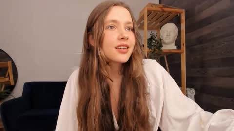 velvet_cherry online show from 11-25-25, 04:18