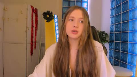 velvet_cherry online show from 12-15-25, 04:22