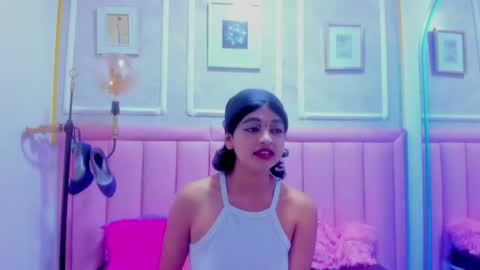 velvet_giirll online show from 06-08-26, 01:22