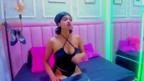 velvet_giirll online show from 06-09-26, 03:23