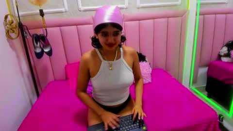 velvet_giirll online show from 06-23-26, 05:38