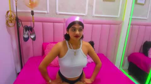 velvet_giirll online show from 06-30-26, 04:46