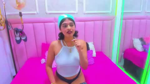 velvet_giirll online show from 07-03-26, 03:57