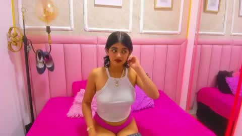 velvet_giirll online show from 07-07-26, 01:37