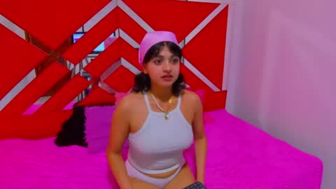 velvet_giirll online show from 07-25-26, 02:03