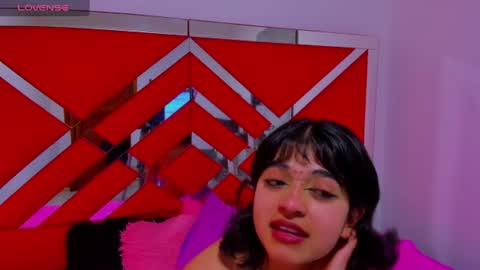 velvet_giirll online show from 07-28-26, 04:05