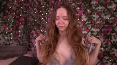 Snapshot of velvet_vice chatting on 12-14-25, 06:12 Polly online show from 12-14-25, 06:12