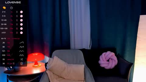 Mia online show from 11-30-25, 08:51