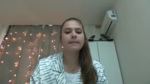 velveted_ivy online show from 11-06-25, 11:11