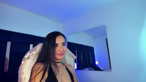 Snapshot of velvetlunaa chatting on 04-29-26, 01:37 Velvet online show from 04-29-26, 01:37
