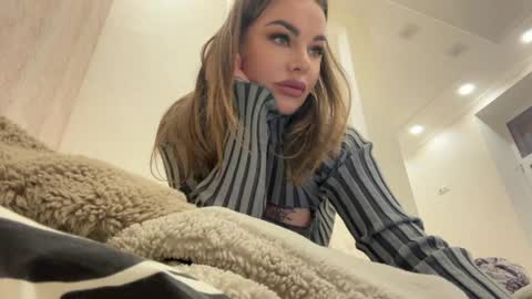 Snapshot of velvetqueen99 chatting on 04-13-26, 07:19 velvetqueen99 online show from 04-13-26, 07:19