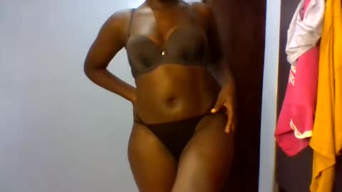 Erica online show from 05-29-26, 09:18