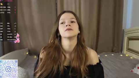 Snapshot of velvetrisque chatting on 02-20-26, 07:21 Kelly online show from 02-20-26, 07:21