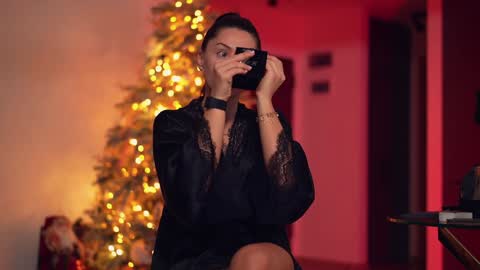 Snapshot of velvettangel chatting on 12-18-24, 10:40 Adalline online show from 12-18-24, 10:40