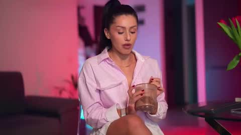 Snapshot of velvettangel chatting on 02-19-25, 02:12 Adalline online show from 02-19-25, 02:12