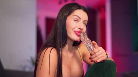 Snapshot of velvettangel chatting on 02-24-25, 02:15 Adalline online show from 02-24-25, 02:15