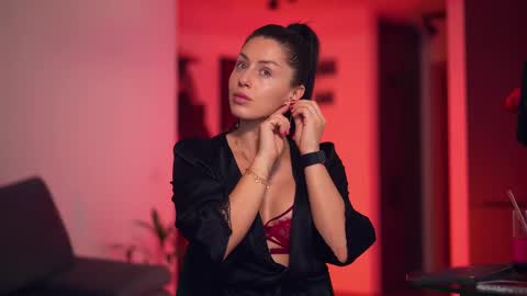 Snapshot of velvettangel chatting on 02-27-25, 11:10 Adalline online show from 02-27-25, 11:10