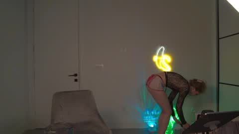 VelvetTGirl online show from 04-09-26, 06:30