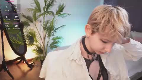 CLEOshort hair  TIna long hair  online show from 02-19-25, 04:00