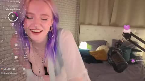 velvetvesper online show from 11-11-25, 09:37