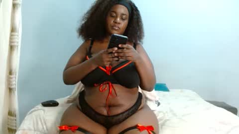 velvetychocolate1 online show from 05-17-26, 01:25
