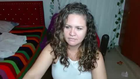 Snapshot of venecasexy44 chatting on 05-18-26, 12:11 venecasexy44 online show from 05-18-26, 12:11