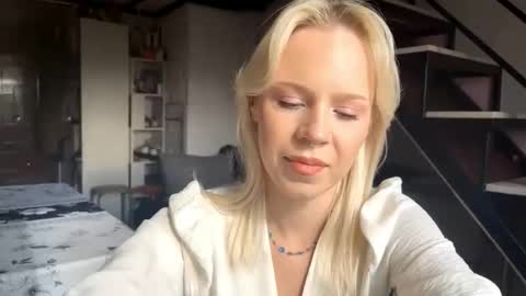 Lisa online show from 10-24-25, 10:55