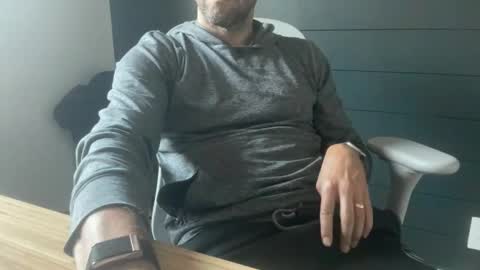 Snapshot of venicebeachdude chatting on 03-26-26, 11:21 venicebeachdude online show from 03-26-26, 11:21