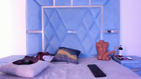 vennusasm1 online show from 09-25-25, 09:07