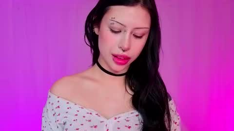 Vivian online show from 11-25-25, 04:12