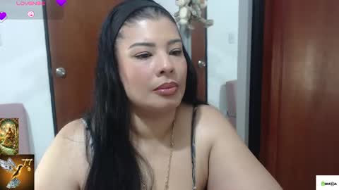 Snapshot of venus1111_ chatting on 06-11-26, 11:47 HI IM VENUS SMALL BOOBS BIG HEART WARM PUSSY online show from 06-11-26, 11:47