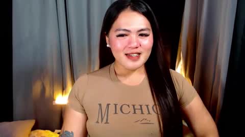 Snapshot of venus_colly chatting on 04-20-26, 11:35 I am Colly Your mystery girl online show from 04-20-26, 11:35